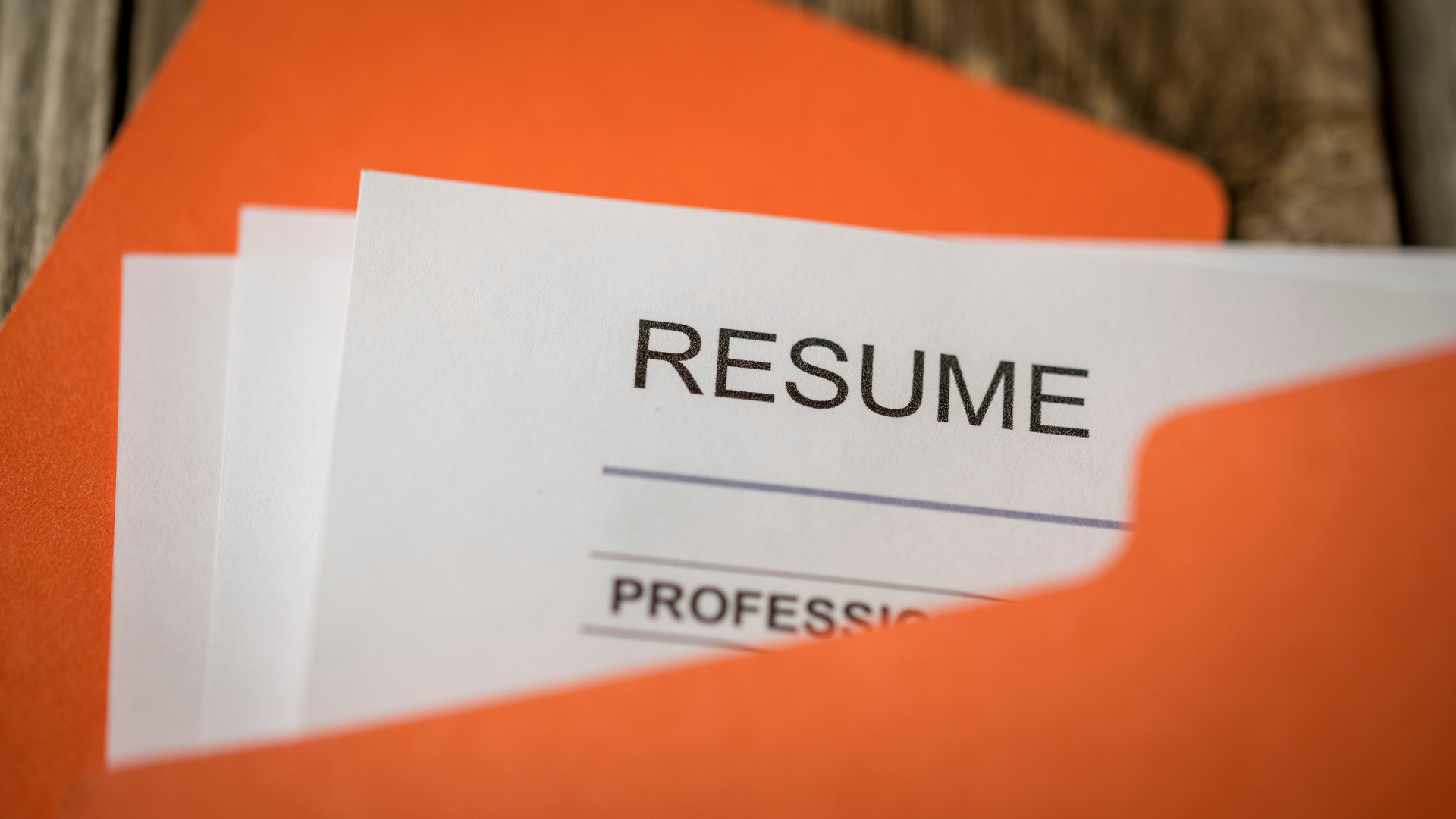 The Lie of the Calling Card Resume